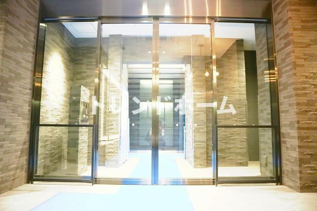 コンフォリア北堀江一丁目のエントランス|選べる家電プランあり！！