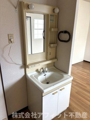 【洗面所】 | サンライフ中川B | 洗面化粧台