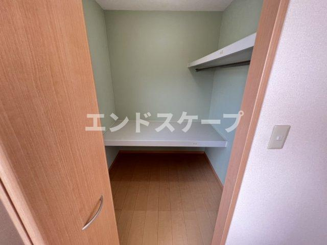 ファミーユ の収納|高崎、前橋、伊勢崎エリアのお部屋探しはエンドスケープまで！お客様の理想お聞かせ下さい♪
クロスの色が異なる場合があります。