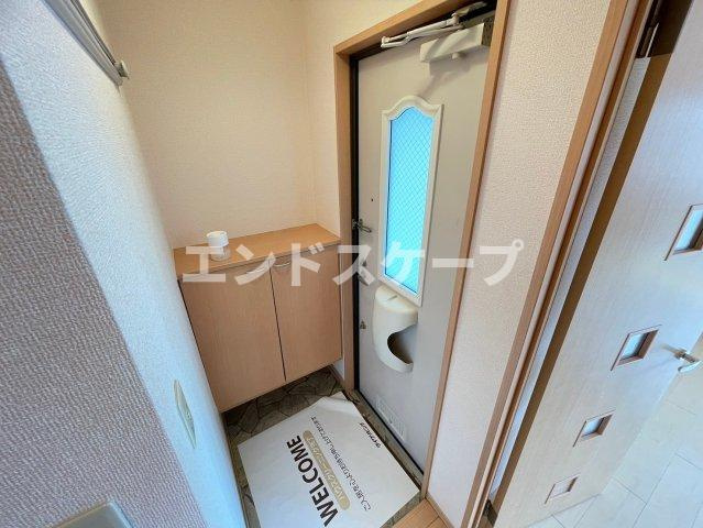ブラン･メゾン　Ｂの玄関|高崎、前橋、伊勢崎エリアのお部屋探しはエンドスケープまで！お客様の理想お聞かせ下さい♪
