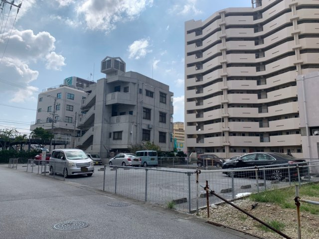 伊波駐車場