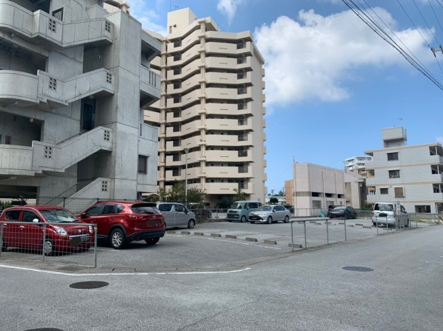 伊波駐車場の外観