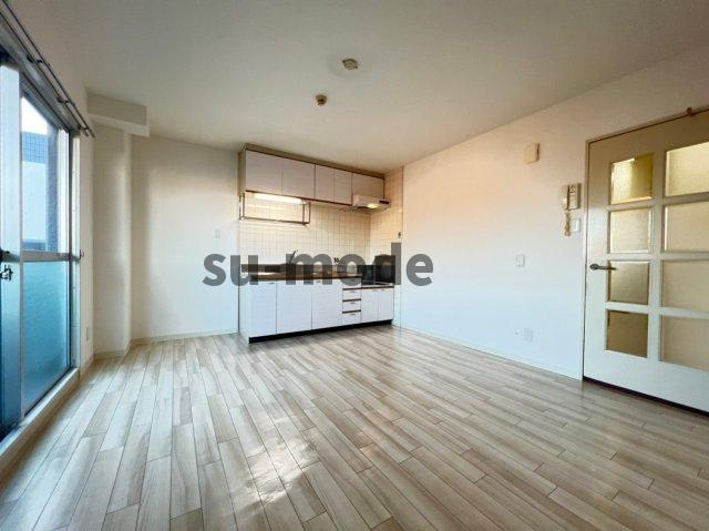 エイト摂津の居間・リビング