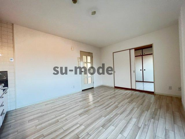 エイト摂津の内装