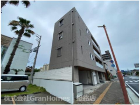 シャーメゾン坂田町の外観