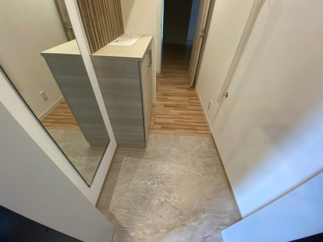 シャーメゾン坂田町の玄関