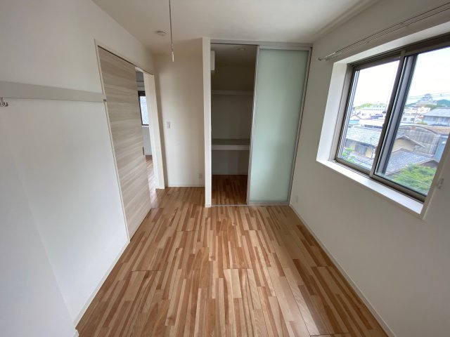 シャーメゾン坂田町の寝室