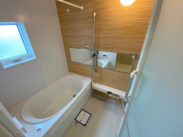 シャーメゾン坂田町の浴室