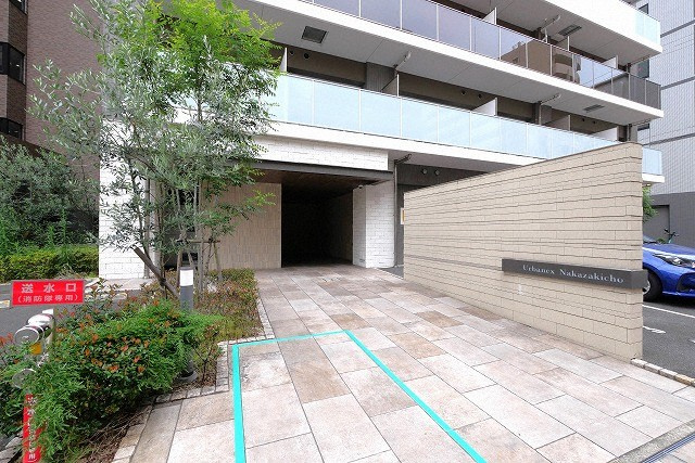 アーバネックス中崎町のエントランス