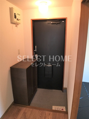 【玄関】 | ＷＩＮＧ１号館 | きれいな玄関です