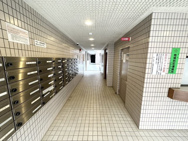 カーネギー広瀬河畔通のエントランス