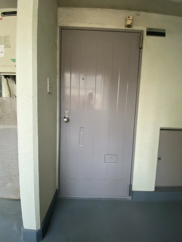 エスペロビルの玄関