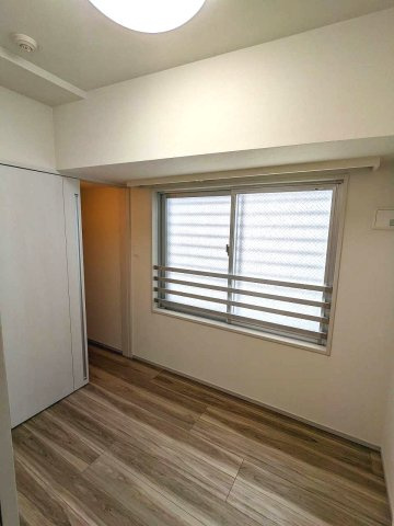 COMFORIA新御徒町の設備|2.9帖洋室です