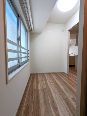 COMFORIA新御徒町の設備|2.9帖洋室です