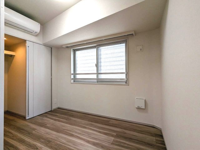 COMFORIA新御徒町の設備|3.5帖洋室です