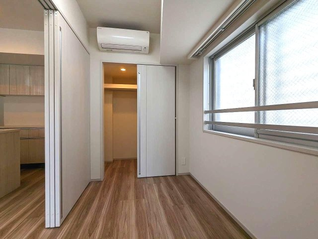 COMFORIA新御徒町の設備|3.5帖洋室です