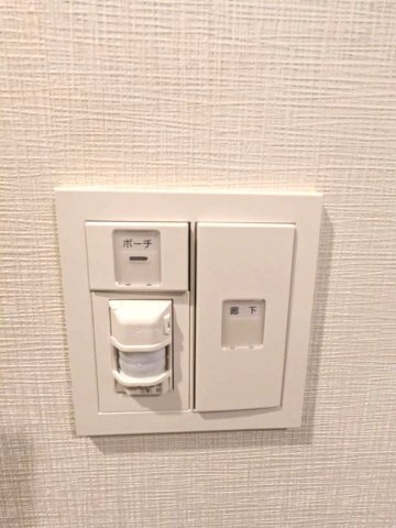 COMFORIA新御徒町の設備|人感センサー付き玄関ライトです