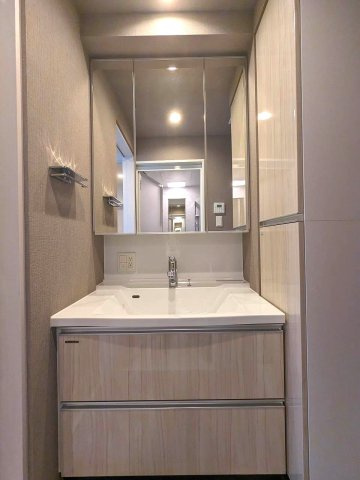 COMFORIA新御徒町の洗面所