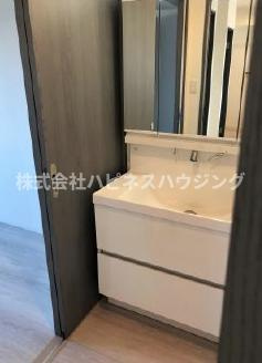 B CITY ART RESIDENCE CENTRALPARKの独立洗面台