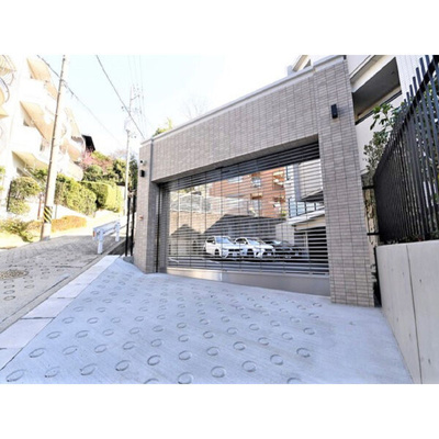 【エントランス】 | グランドメゾン本山春里町