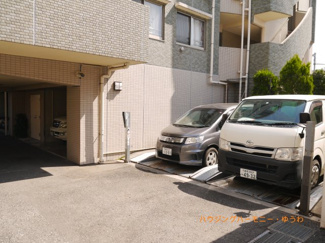 【駐車場】