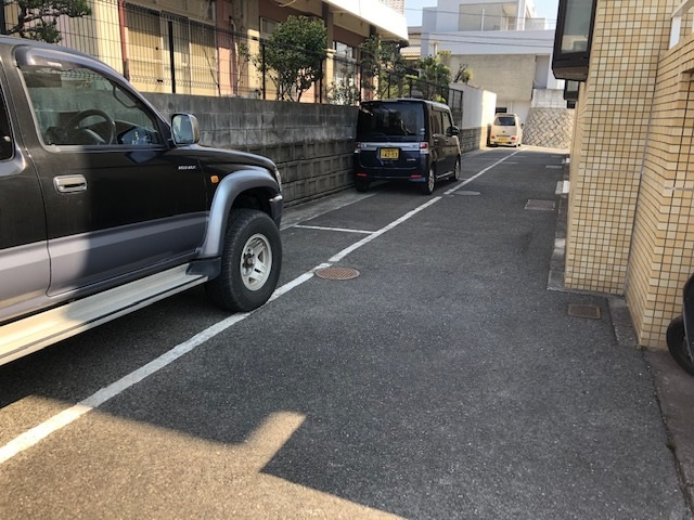 晴海コーポラスの駐車場