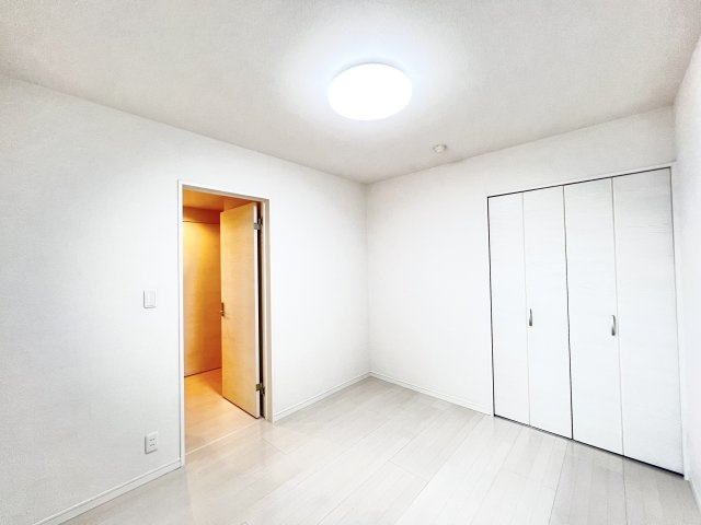 サンローズの洋室|※別部屋参考写真