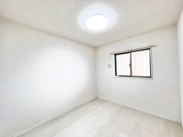 サンローズの洋室|※別部屋参考写真