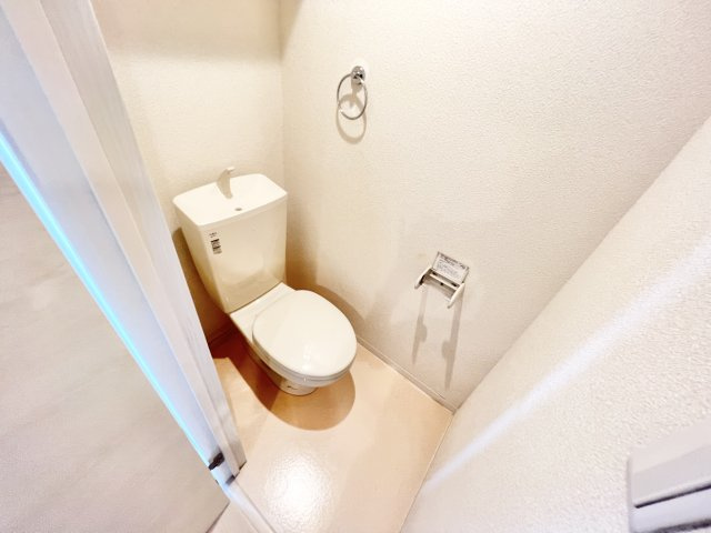 サンローズのトイレ|※別部屋参考写真