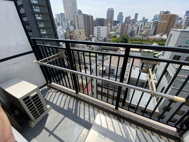 プレサンス天満のバルコニー