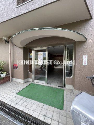 メゾン北梅田のエントランス|清潔なエントランスです