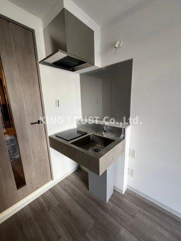 グラート梅田のキッチン|コンパクトなキッチンで掃除もラクラク