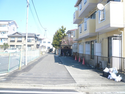 ★敷地内駐車場★（空き状況・使用料等詳細はご確認下さい）