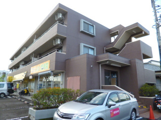 3階建てマンション