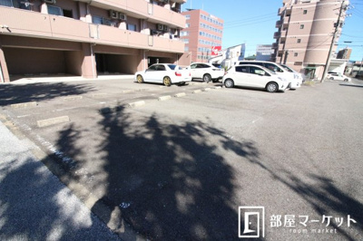 【駐車場】 | けやき通り
