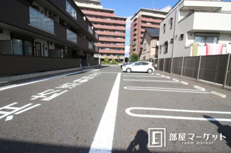 【駐車場】