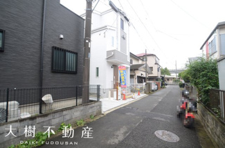 【前面道路含む現地写真】