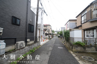 【前面道路含む現地写真】