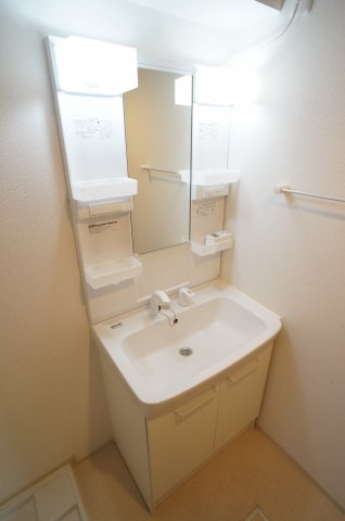 ソテ・ドゥシュ宝塚の独立洗面台