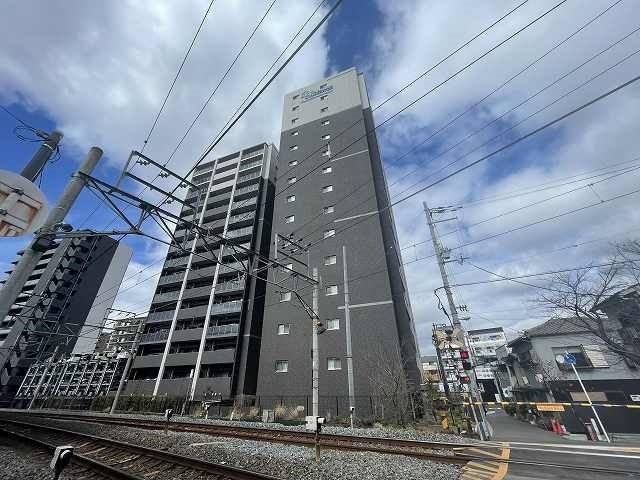 プレサンスロジェ京橋の外観|2019年築で外観も綺麗です！
