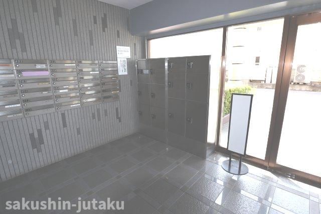 ダイアパレス津田沼東　のエントランス|宅配ボックス