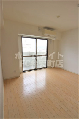 【居間・リビング】 | ビヤンポート | 居間です