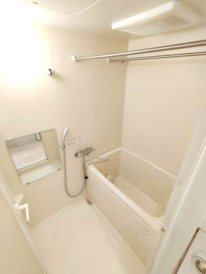 【浴室】 | ビヤンポート | きれいなお風呂です