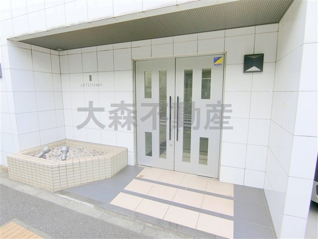 アルテシモ大森のエントランス
