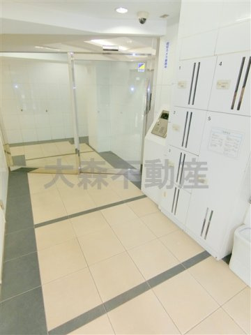 アルテシモ大森のエントランス|防犯カメラ　TVモニター付オートロック　宅配BOX　メールBOX