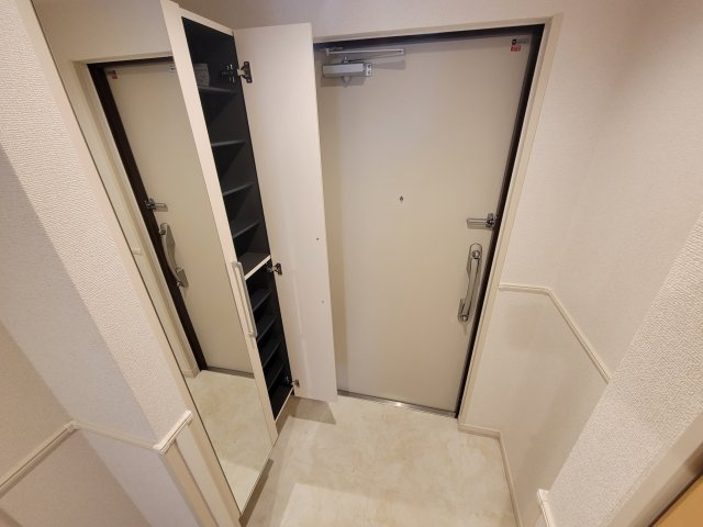 パークサイド・レジデンスの玄関|シンプルで使いやすい玄関です