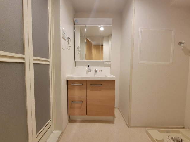 パークサイド・レジデンスの独立洗面台|朝の身支度には欠かせない独立洗面化粧台