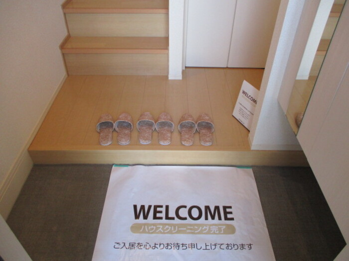 イーグレット　Cの玄関