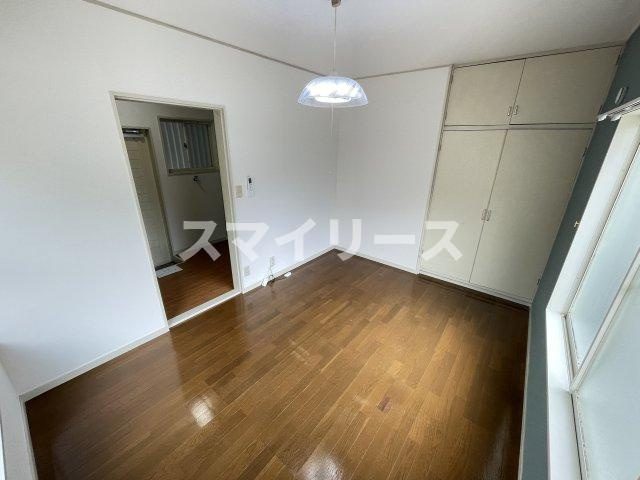 ハイツ初石の居間・リビング