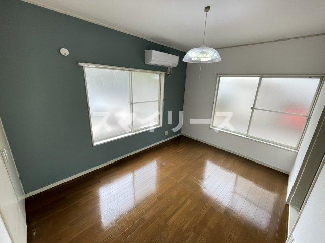 ハイツ初石の居間・リビング